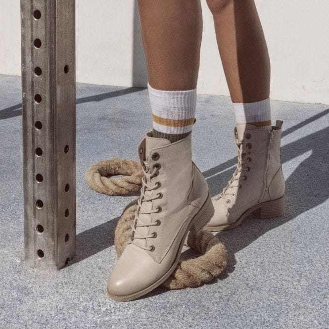 moda in pelle Bezzie Cream Leather