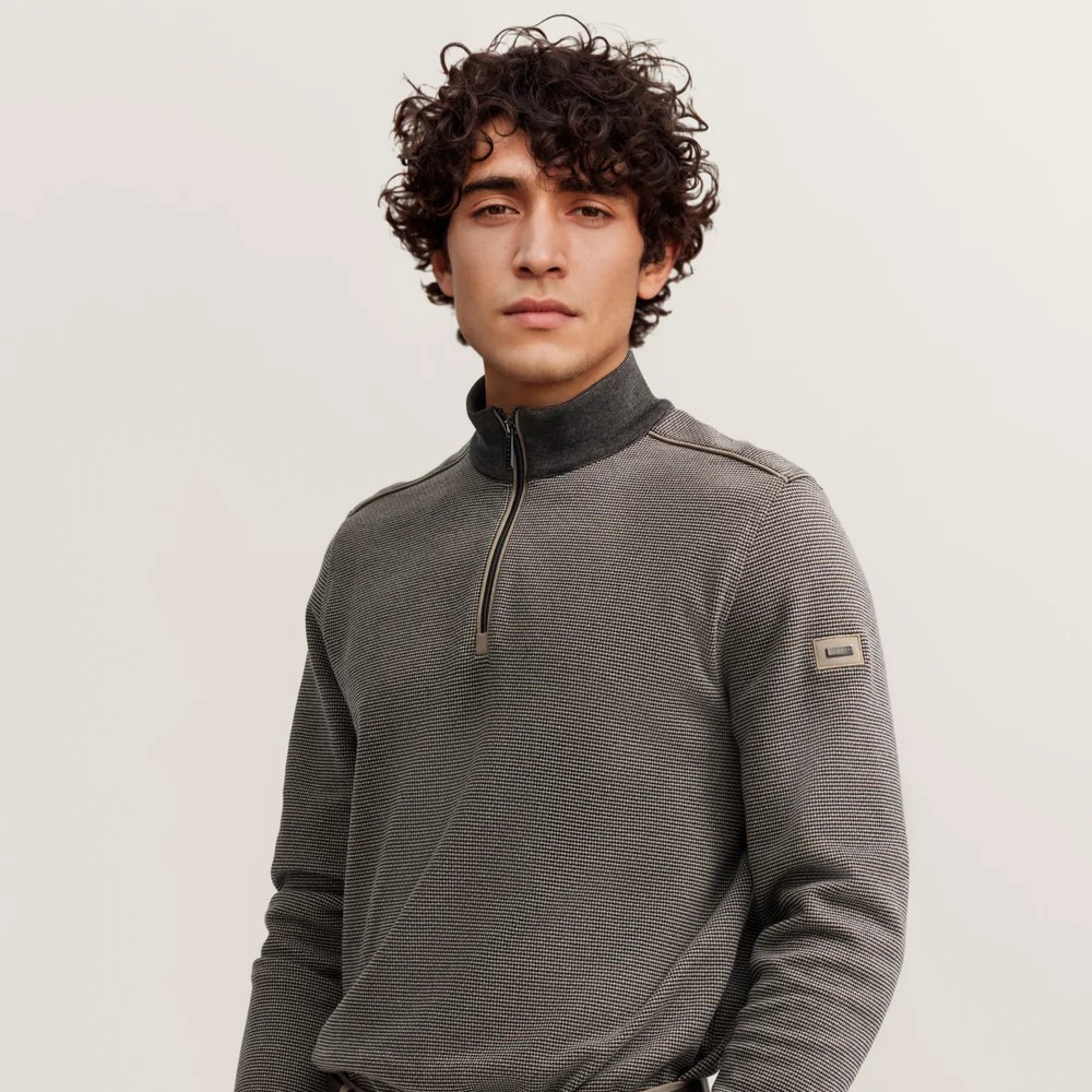 Bugatti Sweat troyer with zipper and modern stand-up collar in navy