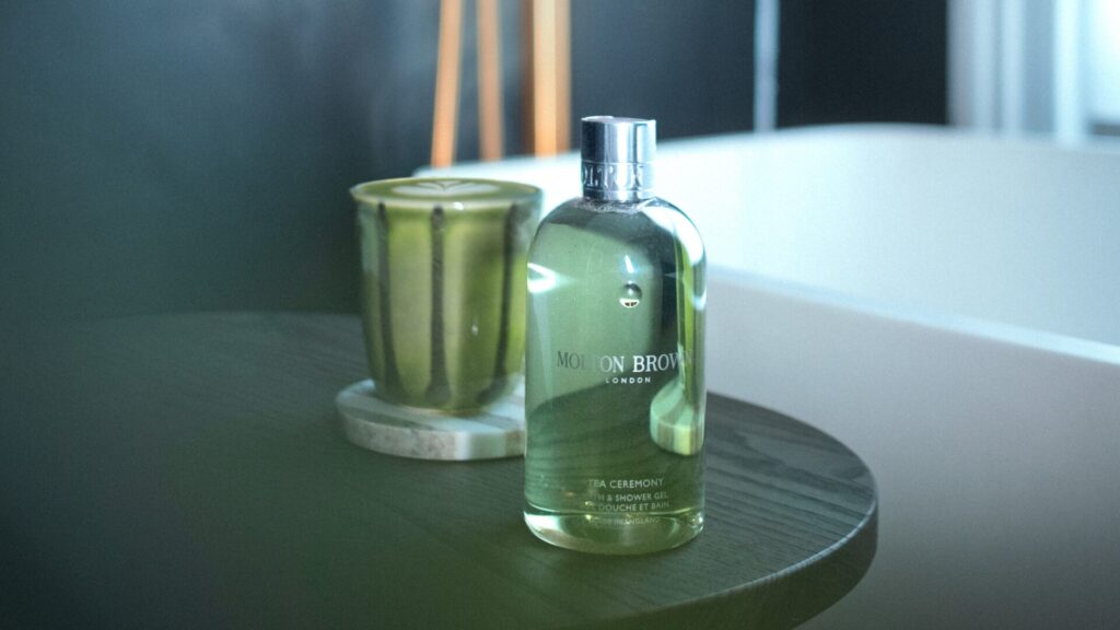 Molton Brown Tea Ceremony Bath & Shower Gel